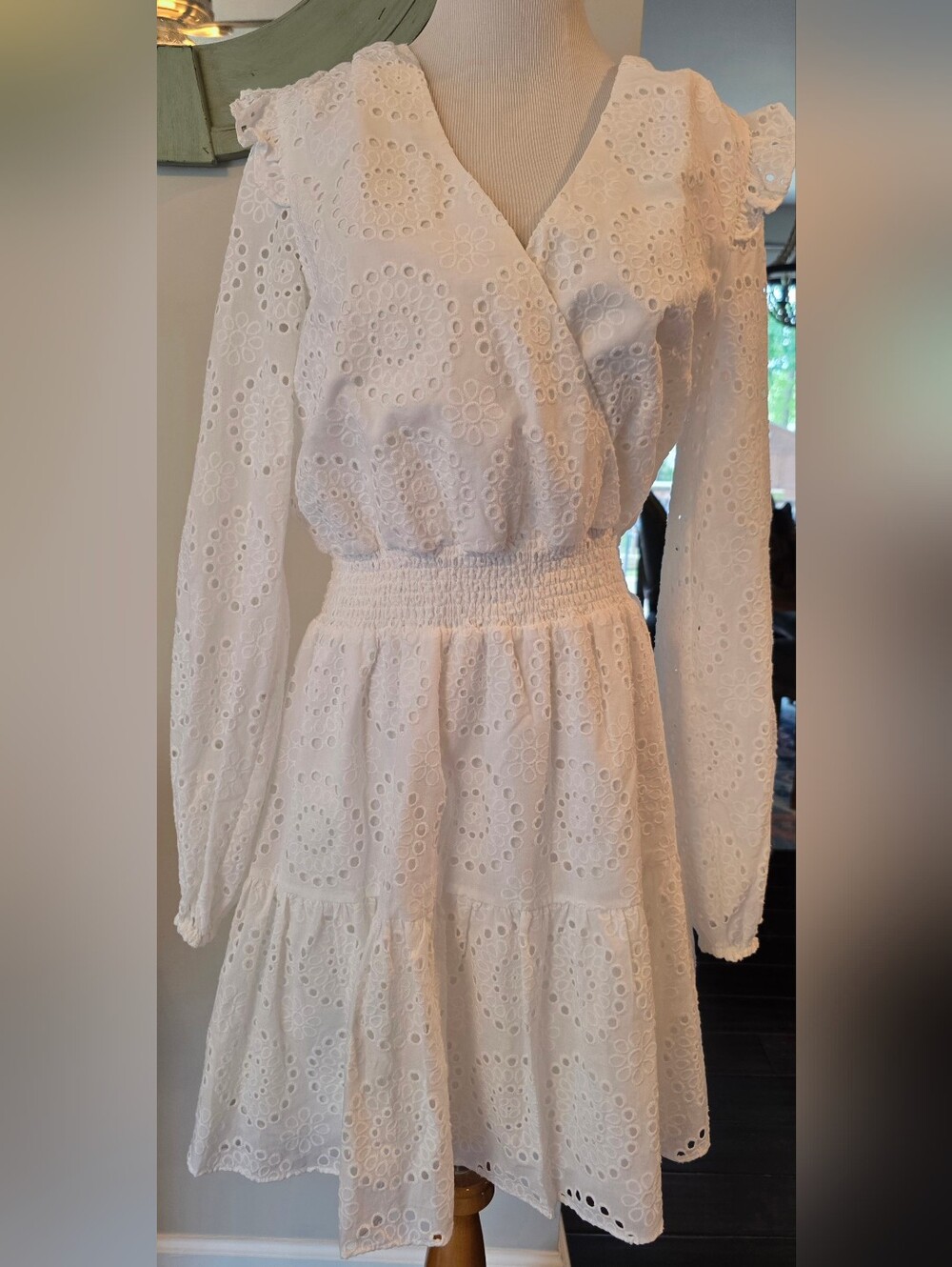 Lilly Pulitzer Size 10 White Eyelet Dress Cotton Lined Wedding Party Event - Picture 3 of 13